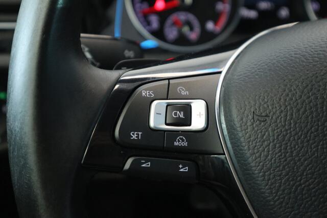 Volkswagen Golf 1.5 TSI Highline R-Line Cruise/Climate PDC Trekhaak LED Carplay