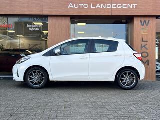 TOYOTA YARIS 1.5 VVT-i Comfort | Trekhaak | LM velgen | Bluetooth | Radio