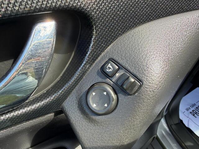 Nissan X-Trail 1.6 dCi Business 7p. -camera-pdc-19LMV-pano dak-7 PERS-elek a klep-