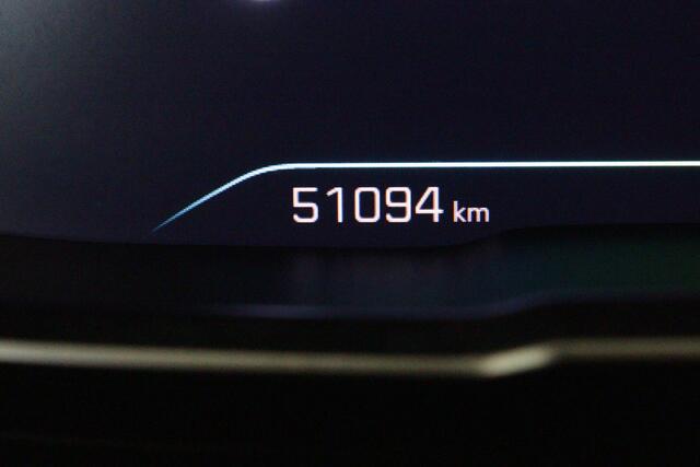 Peugeot 3008 1.6 HYbrid 225 GT | NAVI / APPCONNECT | CAMERA + PDC | SCHUIF / KANTELDAK | ADAP CRUISE | LANE-ASSIST / WARNING |