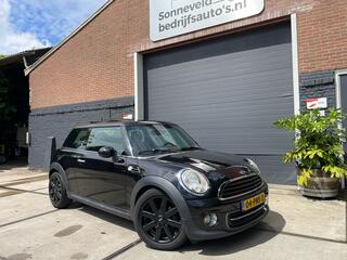 MINI COOPER Mini 1.6 Business Line Dubbele glazen daken Zwart
