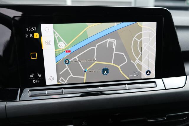 Volkswagen Golf 8 1.5 eTSI Style DSG Navi IQ Led Cam Acc Pdc