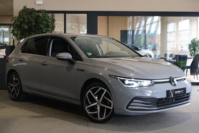 Volkswagen Golf 8 1.5 eTSI Style DSG Navi IQ Led Cam Acc Pdc