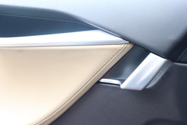 Tesla Model S 90D Base | SOH 85,6 % | Luchtvering | Elek Panoramadak | Convenience Pack | Pack Premium Plus