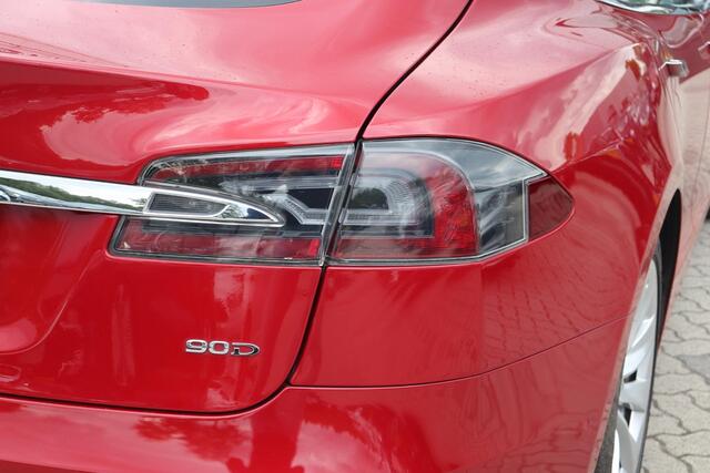 Tesla Model S 90D Base | SOH 85,6 % | Luchtvering | Elek Panoramadak | Convenience Pack | Pack Premium Plus