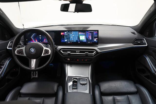 BMW 3-Serie Touring 330e M Sport [ M-stoelen Panorama HarmanKardon ACC ]
