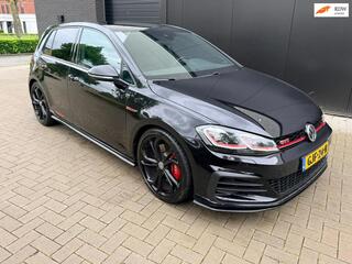 Volkswagen Golf VII