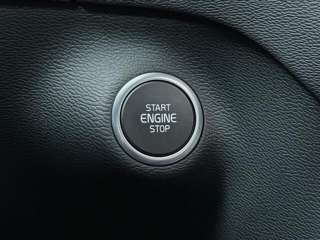 Volvo XC40 1.5 T5 Plug-in hybrid Ultimate Bright | 262 PK | SoH 93% | Panoramadak | Leder interieur | Adaptive Cruise Control | Harman Kardon audio |