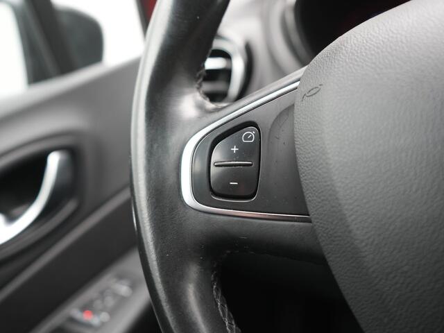 Renault Captur TCe 130 Intens - RIJKLAARPRIJS - Achteruitrijcamera - Cruise Control
