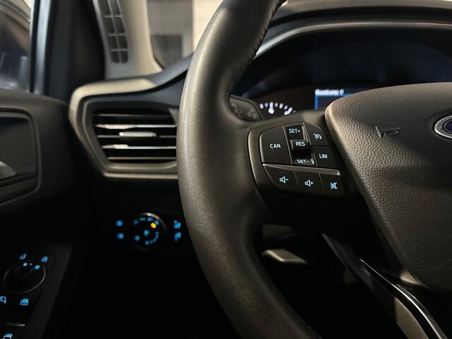Ford Focus 1.0 EBH TITANIUM l NAP l 125PK l LED l CARPLAY l PDC l GROOT SCHERM l