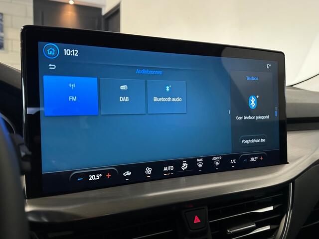 Ford Focus 1.0 EBH TITANIUM l NAP l 125PK l LED l CARPLAY l PDC l GROOT SCHERM l