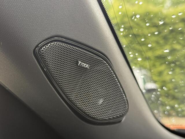 Peugeot 2008 1.2 PureTech GT l Focal HiFi l Blis l Camera l Navigatie l Stoelverwarming
