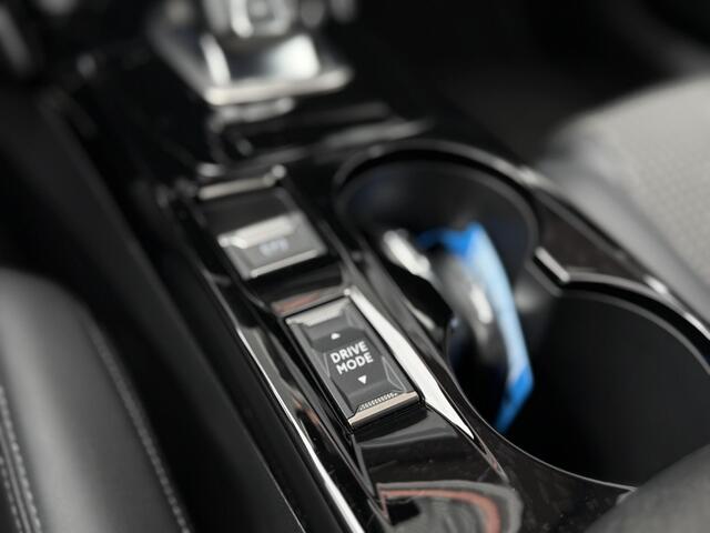 Peugeot 2008 1.2 PureTech GT l Focal HiFi l Blis l Camera l Navigatie l Stoelverwarming