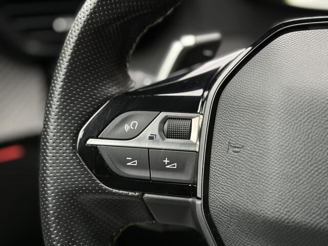 Peugeot 2008 1.2 PureTech GT l Focal HiFi l Blis l Camera l Navigatie l Stoelverwarming