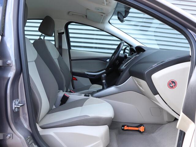 Ford Focus 1.0 EcoBoost Trend NavigatieParkeersens.Trekhaak