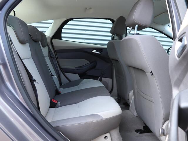 Ford Focus 1.0 EcoBoost Trend NavigatieParkeersens.Trekhaak
