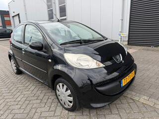 PEUGEOT 107 1.0-12V XS