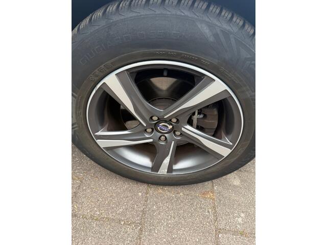 Volvo XC60 2.4 D5 R-Design