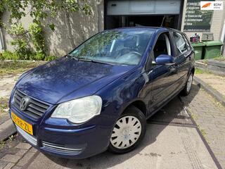 VOLKSWAGEN POLO 1.4-16V Turijn Apk/Airco/Boekjes/2.Sleutels