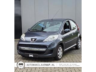 PEUGEOT 107 1.0-12V XS / APPLE CARPLAY !!! / Nieuwe Koppeling / + onderhoudsbeurt / 1 Jaar APK/ 5-deurs /