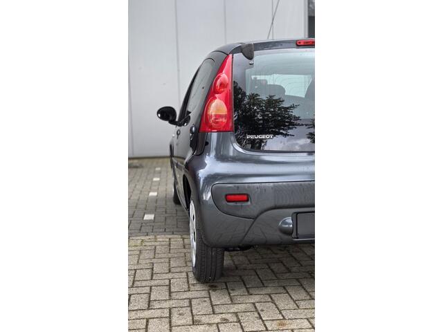 Peugeot 107 1.0-12V XS / APPLE CARPLAY  / e Koppeling / + onderhoudsbeurt / 1 Jaar APK/ 5-deurs /