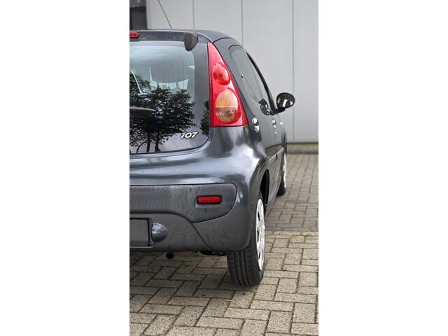Peugeot 107 1.0-12V XS / APPLE CARPLAY  / e Koppeling / + onderhoudsbeurt / 1 Jaar APK/ 5-deurs /