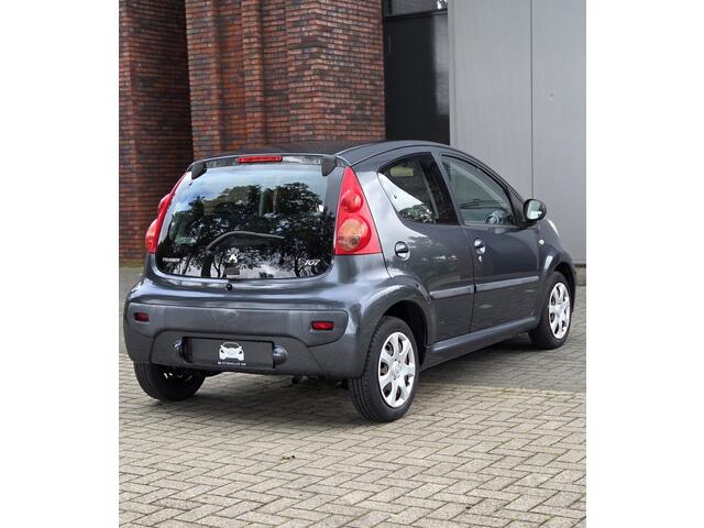 Peugeot 107 1.0-12V XS / APPLE CARPLAY  / e Koppeling / + onderhoudsbeurt / 1 Jaar APK/ 5-deurs /