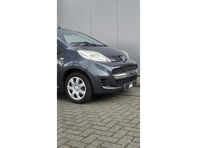 Peugeot 107 1.0-12V XS / APPLE CARPLAY  / e Koppeling / + onderhoudsbeurt / 1 Jaar APK/ 5-deurs /