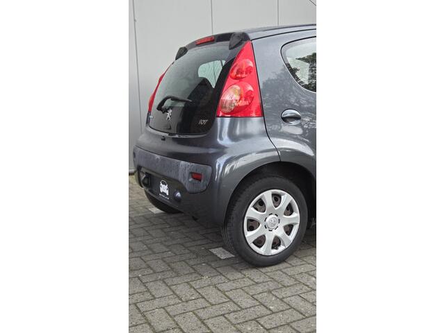 Peugeot 107 1.0-12V XS / APPLE CARPLAY  / e Koppeling / + onderhoudsbeurt / 1 Jaar APK/ 5-deurs /