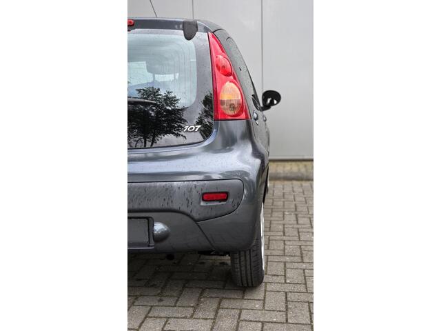 Peugeot 107 1.0-12V XS / APPLE CARPLAY  / e Koppeling / + onderhoudsbeurt / 1 Jaar APK/ 5-deurs /