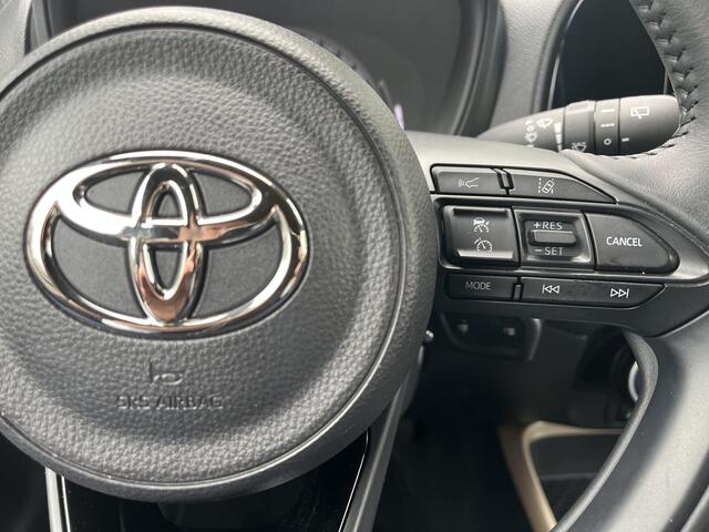 Toyota Aygo X 1.0 VVT-i S-CVT Pulse | Airconditioning | Stoelverwarming | Licht metalen velgen | Bi-tone exterieur |