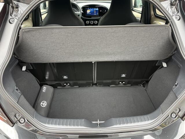 Toyota Aygo X 1.0 VVT-i S-CVT Pulse | Airconditioning | Stoelverwarming | Licht metalen velgen | Bi-tone exterieur |