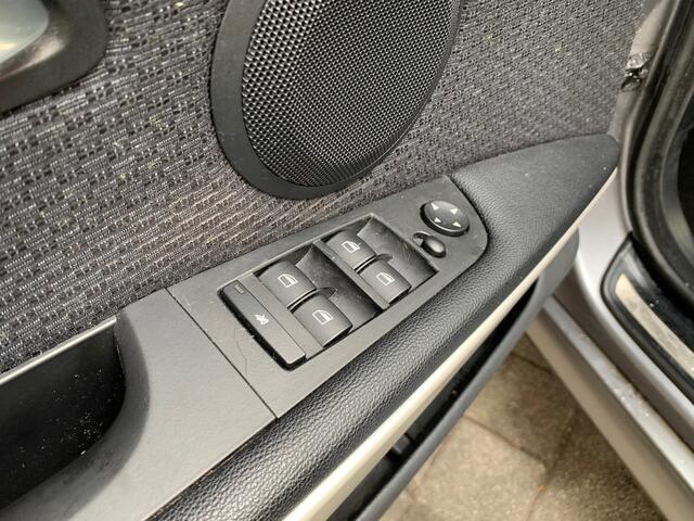 BMW 3-Serie Touring 318i Business Line|Automaat|Navigatie|Climate Control|
