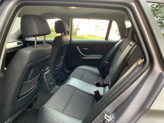 BMW 3-Serie Touring 318i Business Line|Automaat|Navigatie|Climate Control|