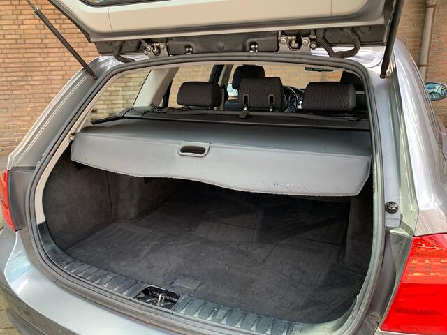 BMW 3-Serie Touring 318i Business Line|Automaat|Navigatie|Climate Control|