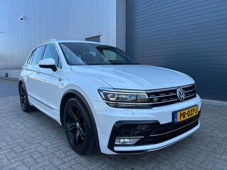 VOLKSWAGEN TIGUAN 2.0 TDI 4Motion Highline R AUT PANO