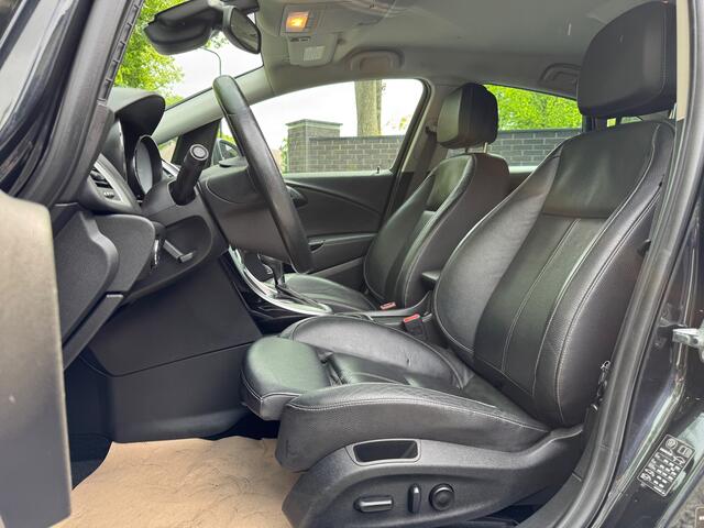Opel Astra 1.6 Turbo OPC Line Xenon 19'' LMV Navigatie Cruise Control LEDER AUTOMAAT