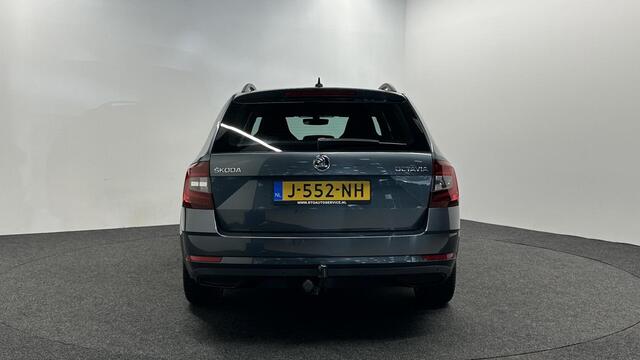 Skoda Octavia Combi 1.0 TSI Greentech Sport Business TREKHAAK CARPLAY NAVI ECC CRUISE.