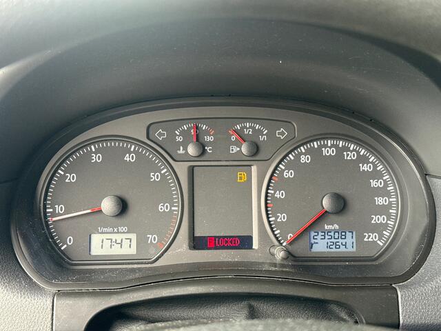 Volkswagen Polo 1.4 / Automaat / e APK / 16V Trendline