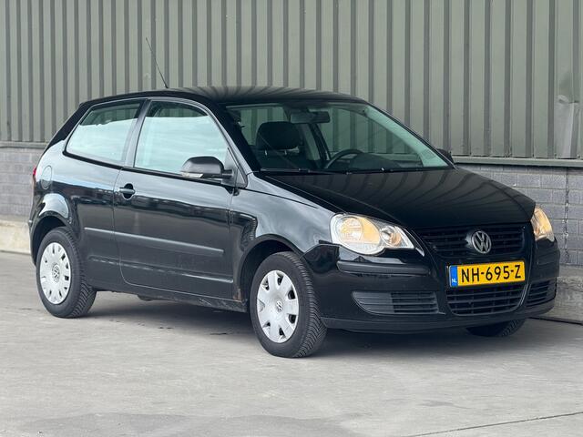 Volkswagen Polo 1.4 / Automaat / e APK / 16V Trendline