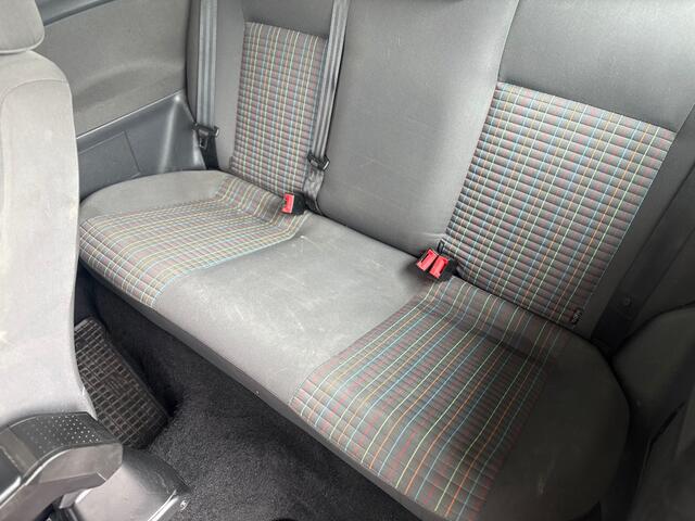 Volkswagen Polo 1.4 / Automaat / e APK / 16V Trendline