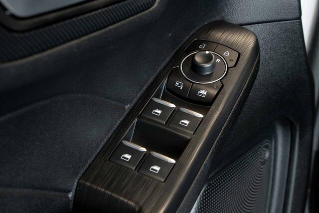 Ford Kuga 2.5 PHEV ST-Line X|WinterPack|AdaptiveCruise|Navi|Camera|CarPlay|PanoDak|Stuur/voorstoelen/achterbankverwarming|
