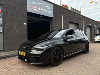 Volkswagen Golf 8.5 2.0 TSI 4Motion R Black Edition