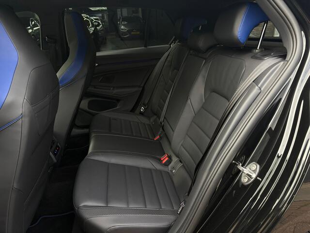 Volkswagen Golf 8.5 2.0 TSI 4Motion R Black Edition