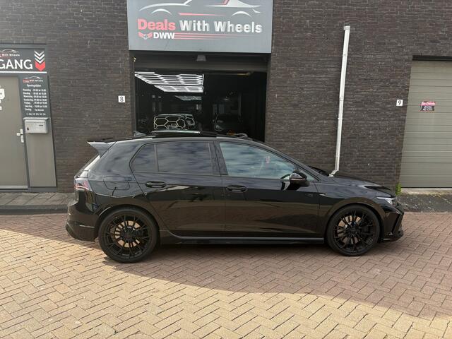 Volkswagen Golf 8.5 2.0 TSI 4Motion R Black Edition