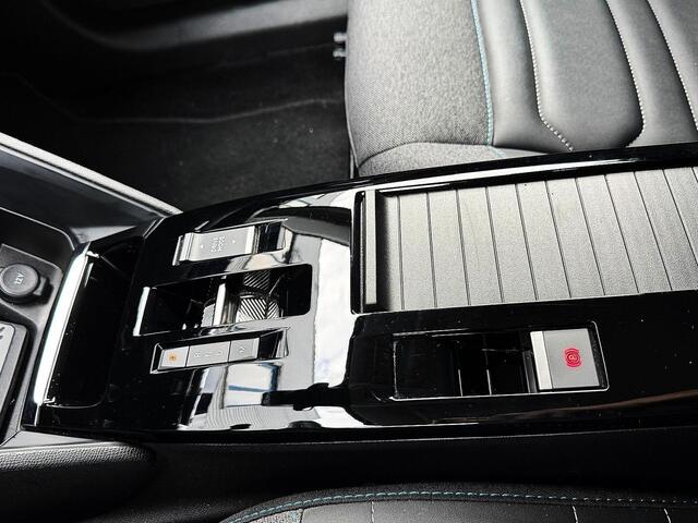 Citroen C4 1.2 /Hud/Keyles/Leder/Led/Carplay/Camera/stoelverwarming/Aut