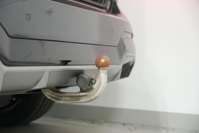 BMW X3 iX3 Executive 80 kWh M-Sport | Panoramadak | Elektr. Trekhaak | Driving Assistant Professional