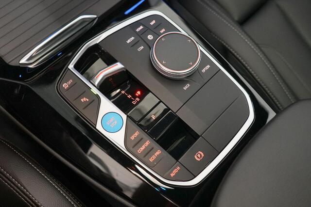 BMW X3 iX3 Executive 80 kWh M-Sport | Panoramadak | Elektr. Trekhaak | Driving Assistant Professional