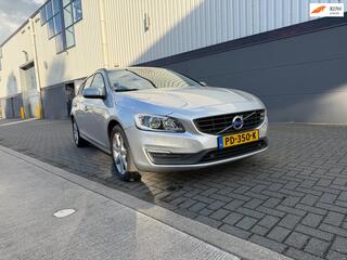 VOLVO V60 2.0 D3 Summum NIEUW APK /NAVI/ELEKTRISCHE STOELEN /STOELVERWARMING