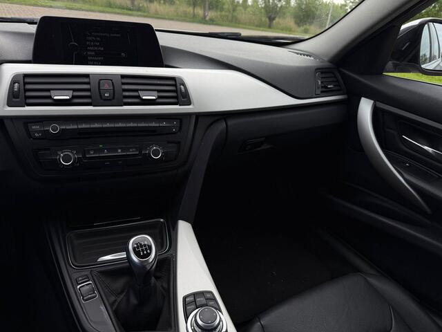 BMW 3-Serie Touring 320i High Executive